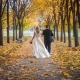 wedding couple in autumn