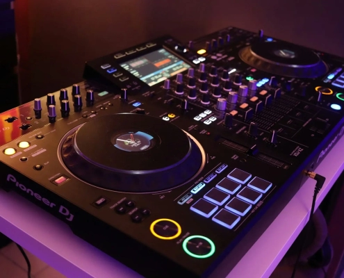 dj console