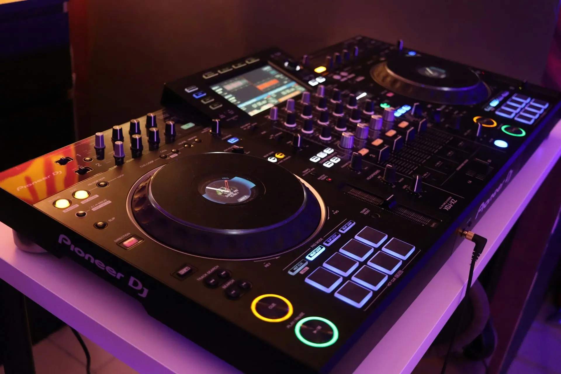 Why Every Winston-Salem DJ Needs a Rock-Solid Backup Plan 1 dj console